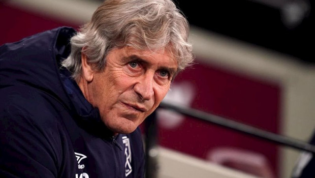 ep el entrenador del west ham united manuel pellegrini en el partido de la premier league contra el