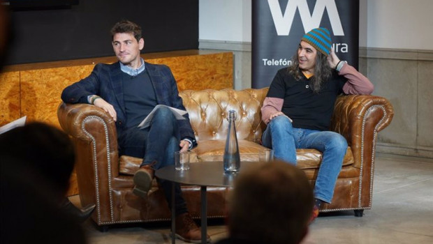 ep el exfutbolista y fundador de sportboost iker casillas y el director de la unidad digital de