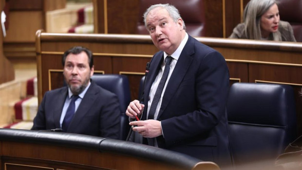 ep el ministro de industria y turismo jordi hereu durante un pleno en el congreso de los diputados a