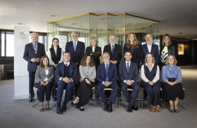ep el presidente de caixabank tomas muniesa junto a los miembros del comite consultivo de