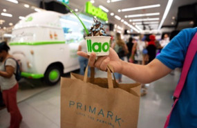 ep food truck de llaollao en primark ep food truck de llaollao en primark