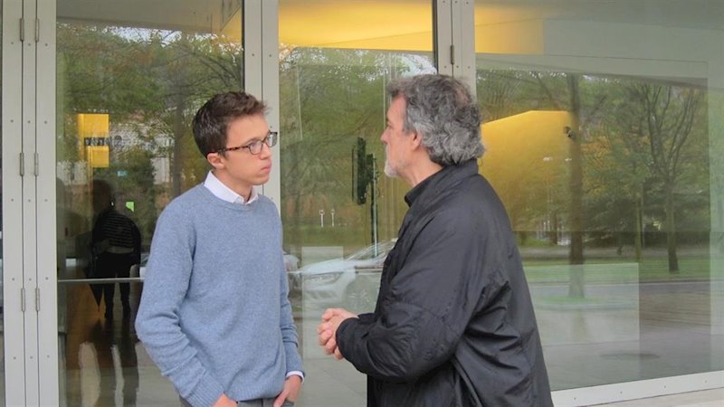 ep inigo errejon y txema urkijo de mas pais conversan en bilbao