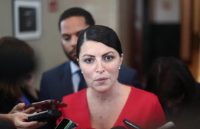 ep la portavoz adjunta de vox en la camara baja macarena olona ofrece declaraciones a los medios de