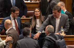 ep la portavoz de junts en el congreso miriam nogueras c rodeada de diputados del psoe en el pleno