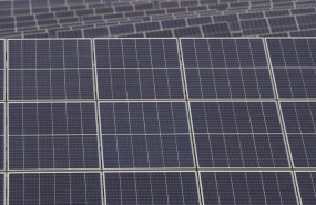 ep paneles solares de la planta andevalo de iberdrola primer proyecto fotovoltaico de la compania en