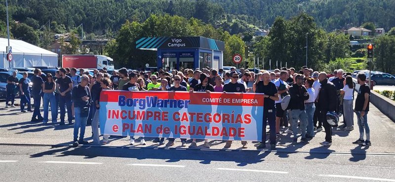 ep protesta de trabajadores de borgwarner en la planta de vigo