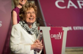 ep sofia corradi al recogerpremio carlos v