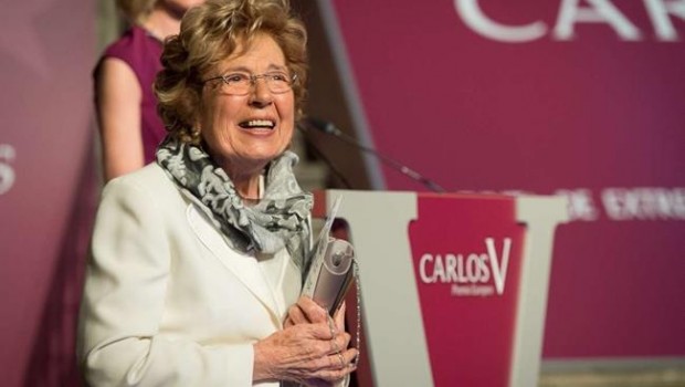 ep sofia corradi al recogerpremio carlos v