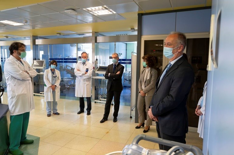 Urkullu, durante su visita al hospital de Cruces | GOBIERNO VASCO ep urkullu durante su visita al hospital de cruces