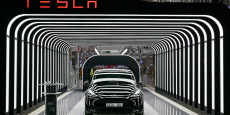 tesla publie des resultats superieurs aux attentes 