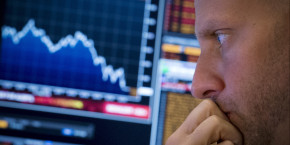 un trader travaille a la bourse de new york un trader travaille a la bourse de new york
