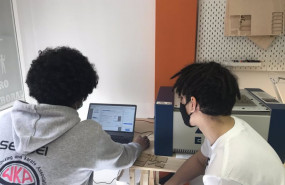 ep archivo   jovenes estudiantes frente a un ordenador