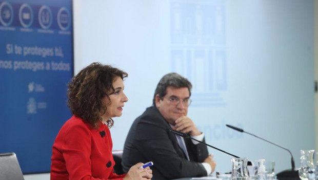 ep archivo   la portavoz del gobierno y ministra de hacienda maria jesus montero y el ministro de