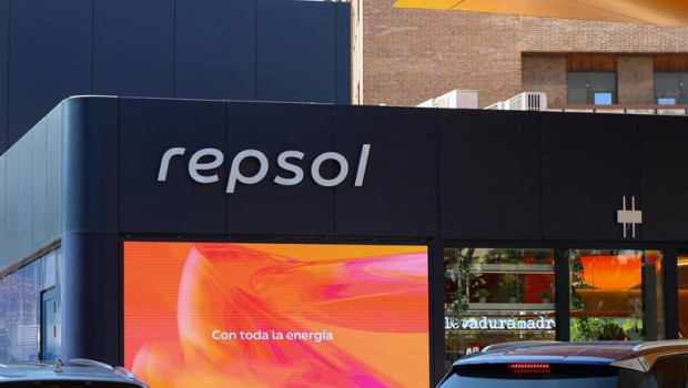 ep archivo una estacion de servicio repsol ep archivo una estacion de servicio repsol