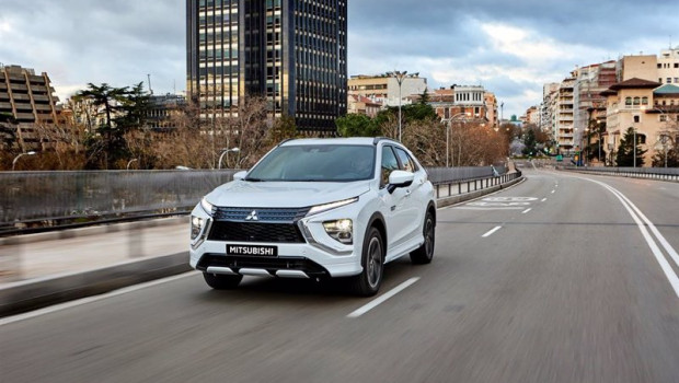ep archivo   vehiculo phev de mitsubishi motors