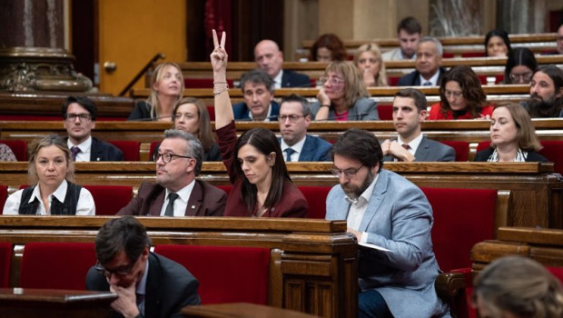 ep archivo   votaciones durante una sesion en el pleno del parlament a 19 de diciembre de 2024 en