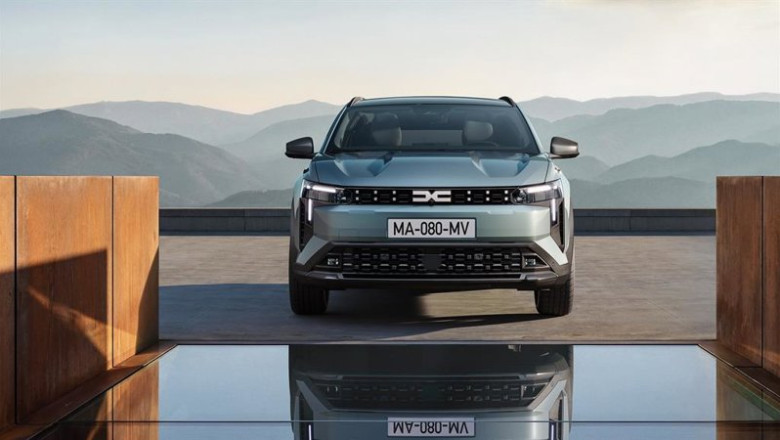 ep dacia refuerza su propuesta en el segmento c con la llegada de striker su crossover desde 25000