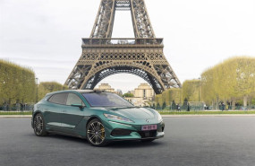 ep denza llega a europa con sus primeros modelos electrificados z9gt y d9 desde 101000 y 78500 euros