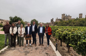 ep el consejero aierdi junto al presidente del crdo navarra david palacios el alcalde de olite josu