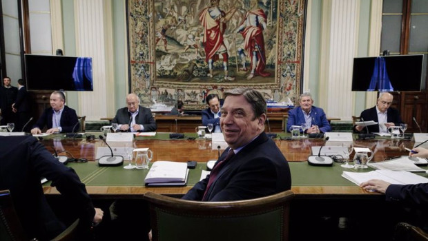 ep el ministro de agricultura pesca y alimentacion luis planas preside la reunion del comite asesor