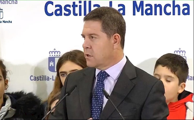 ep el presidente de c-lm emiliano garcia-page en la inauguracion del consultorio medico de cobisa