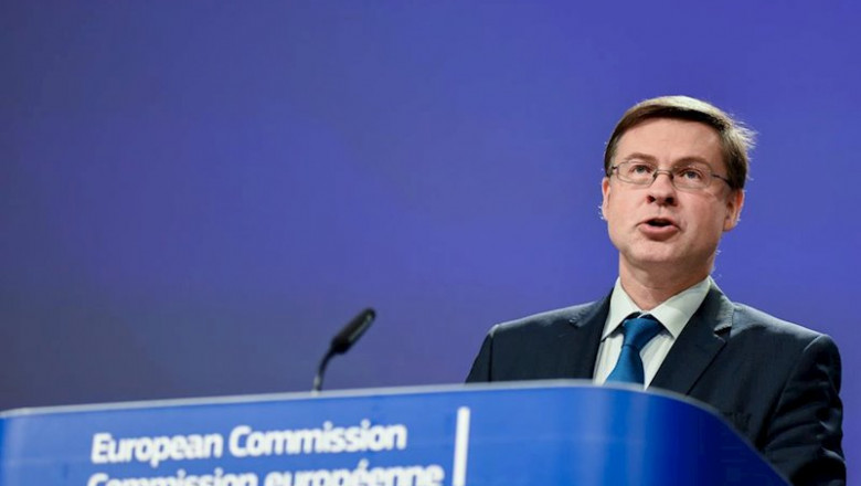 ep el vicepresidente economico del ejecutivo comunitario valdis dombrovskis ep el vicepresidente economico del ejecutivo comunitario valdis dombrovskis