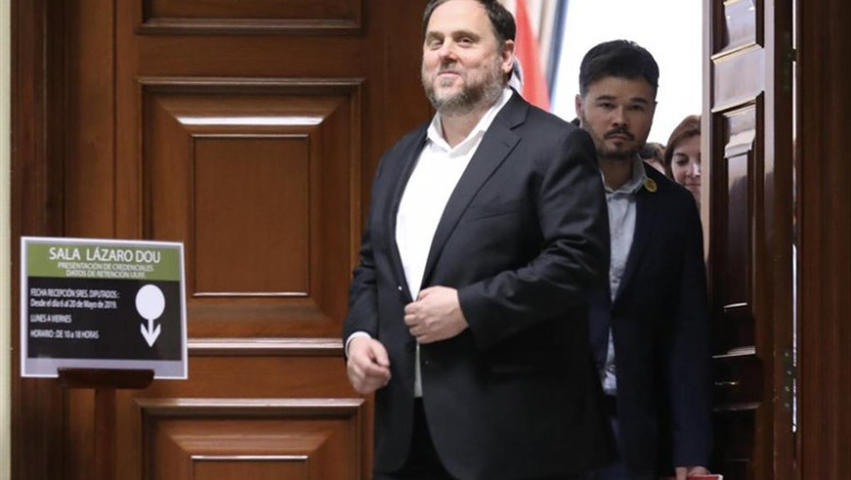 ERC ve "normal" que Junqueras pueda saludar el martes a Pedro Sánchez en el Congreso para hablar "cara a cara" | Marta Fernández Jara - Europa Press ep erc ve normal que junqueras pueda saludarmartespedro sanchezcongresohablar caracara