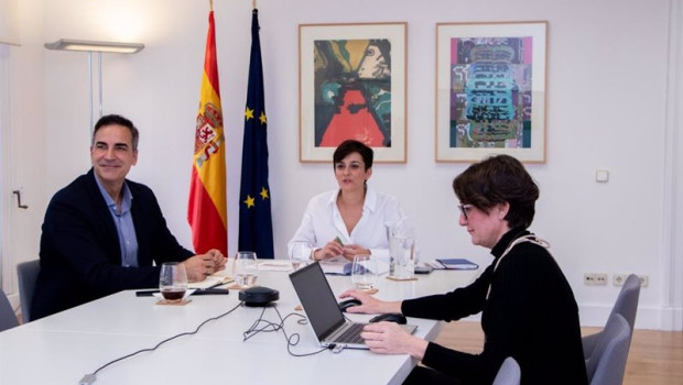 ep i d el secretario general de agenda urbana vivienda y arquitectura inaqui carnicero y la ministra