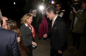 ep la vicepresidenta economica del gobierno nadia calvino saluda al presidente y consejero delegado