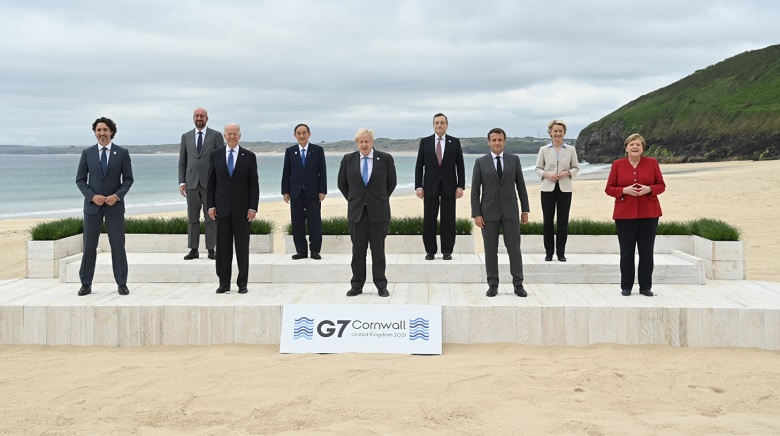 Sesión económica del G7: Johnson defiende la receta de Draghi