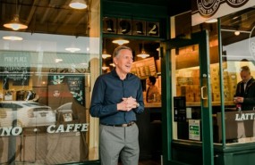 howard schultz starbucks