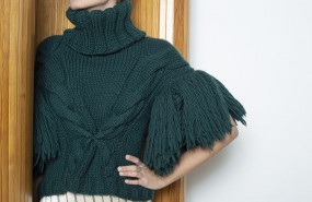 1576070729 inez sweater 02