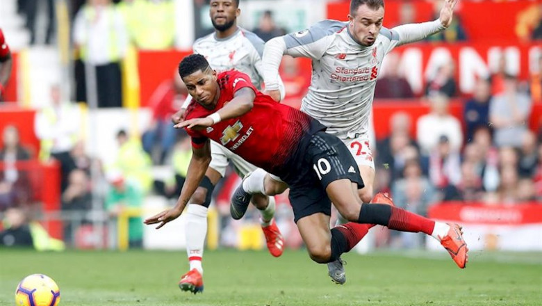 24 February 2019, England, Manchester: Manchester United's Marcus Rashford (L) and Liverpool's Xherdan Shaqiri battle for the ball during the English Premier League soccer match between Manchester United and Liverpool at Old Trafford. Photo: Martin Ricket | Martin Rickett/PA Wire/dpa - Archivo ep 24 february 2019 england manchester manchester uniteds marcus rashford l and liverpools xherdan