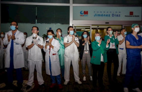 ep aplausos a los trabajadores sanitarios en la fundacion jimenez diaz de madrid