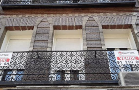 ep archivo   cartel de se vende en el balcon de un piso de un edificio de madrid 20220615113104