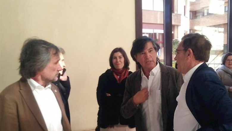 ep carlos lopez otin en el centro de la imagen