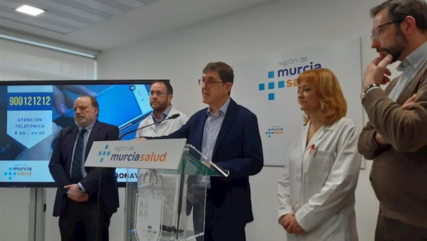 ep el consejero manuel villegas se dirige a los medios en la rueda de prensa