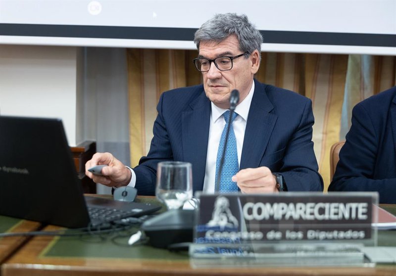 Escrivá sugiere revisar la cotización por desempleo para incentivar la vuelta al trabajo