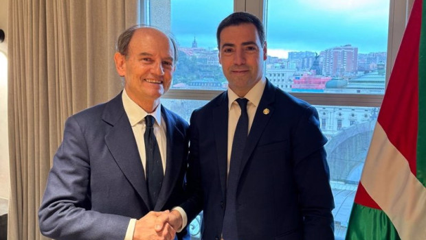 ep el lehendakari imanol pradales y el presidente de talgo carlos de palacio oriol