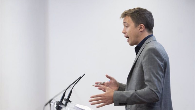 El líder de Más País, Íñigo Errejón, ofrece una rueda de prensa antes de participar en una reunión de la Junta de Portavoces en el Congreso de los Diputados, a 3 de noviembre de 2021, en Madrid, (España). | Alberto Ortega - Europa Press ep el lider de mas pais inigo errejon ofrece una rueda de prensa antes de participar en una reunion