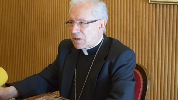 ep el obispo de tarazona monsenor eusebio hernandez sola