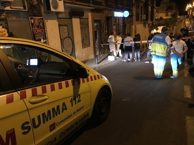 Equipos de emergencias en el domicilio de una mujer asesinada por su expareja | 112 COMUNIDAD DE MADRID ep equiposemergenciasdomiciliouna mujer asesinadasu expareja