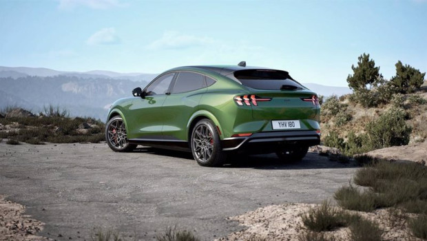 ep ford renueva el mustang mach e 2025 con tres nuevos colores y llantas de aleacion desde 49205