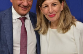 ep la vicepresidenta tercera del gobierno y ministra de trabajo yolanda diaz con el presidente de
