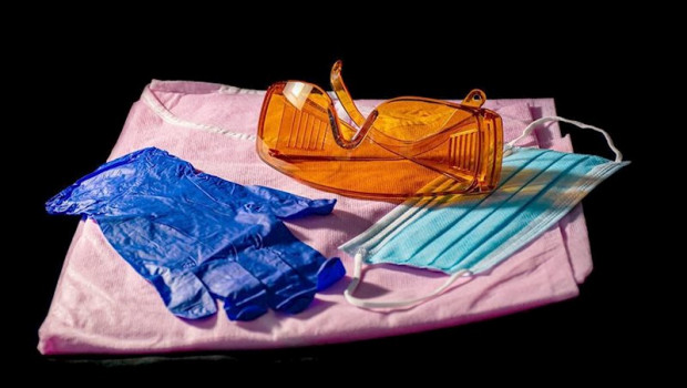 ep mascarilla y guantes
