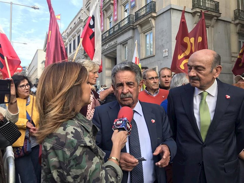 ep revilla y mazon a su llegada al congreso en mayo de 2019