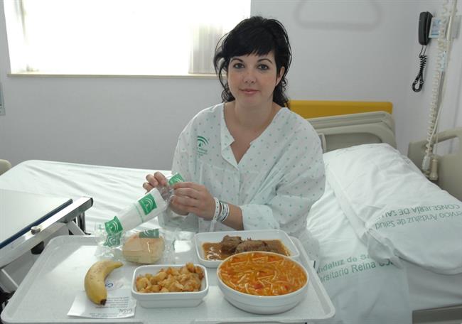 ep una pacienteuna bandejamenu del hospital reina sofiacordoba