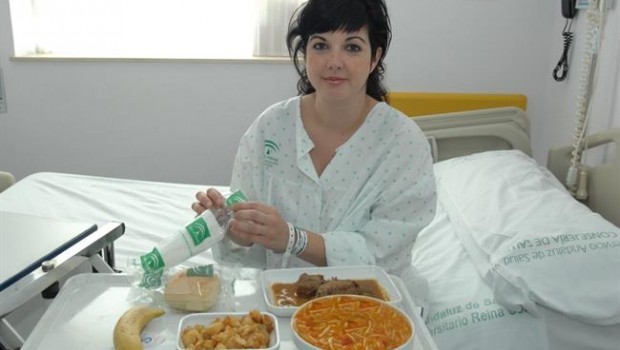 ep una pacienteuna bandejamenu del hospital reina sofiacordoba