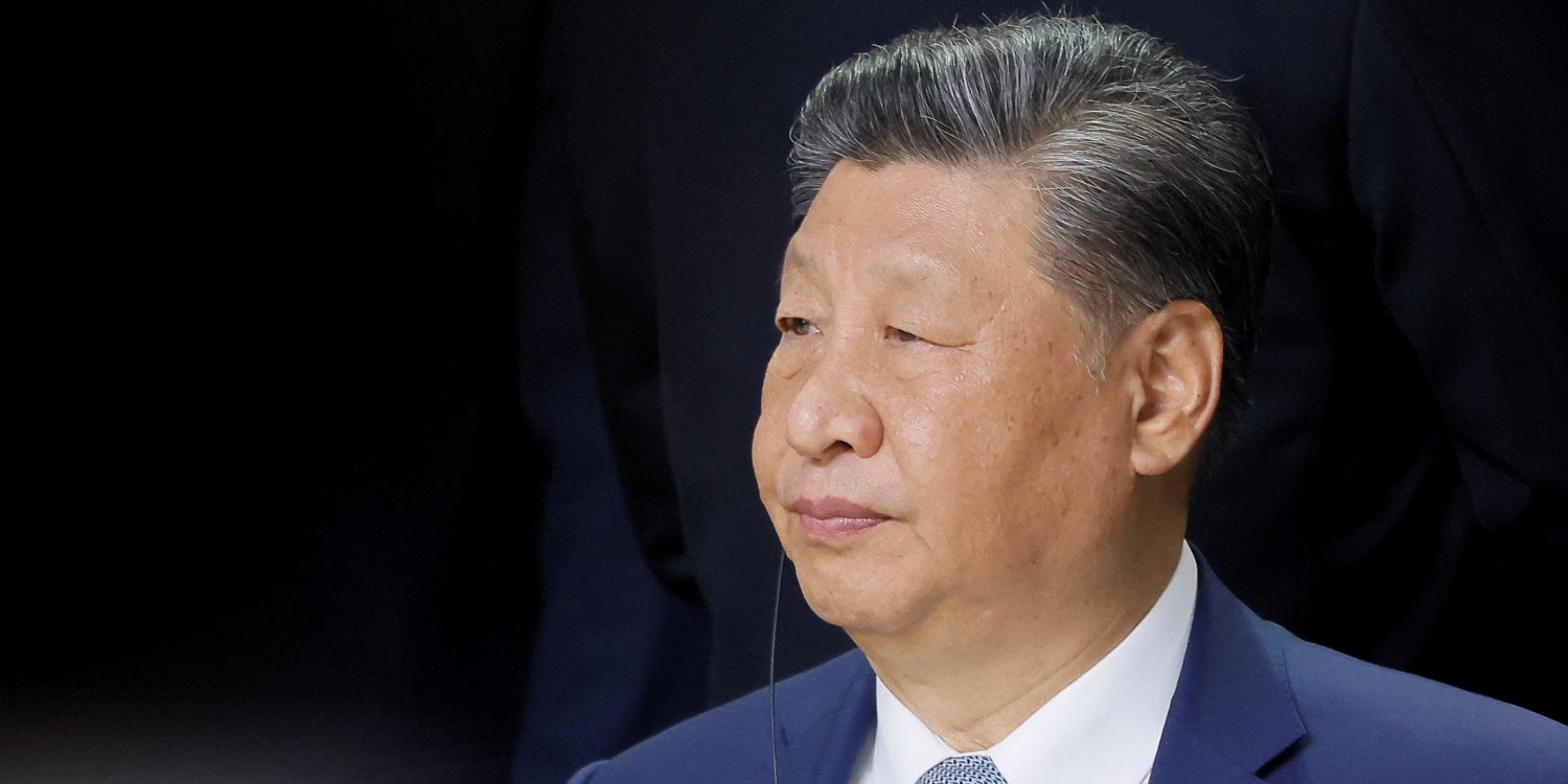le president chinois xi jinping lors d une session pleniere du sommet des brics a kazan 