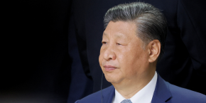 le president chinois xi jinping lors d une session pleniere du sommet des brics a kazan 
